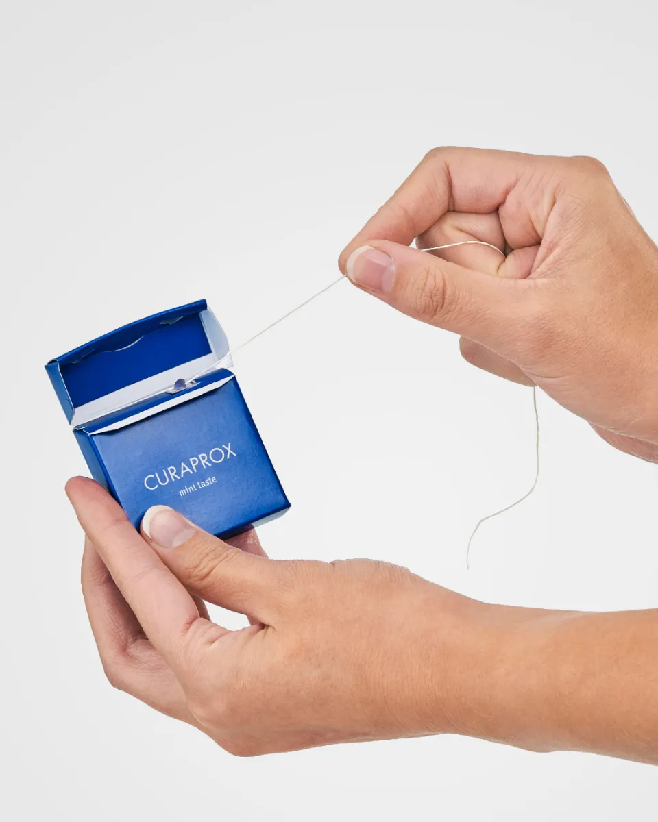 Curaprox dental floss DF 850 daily, 50m