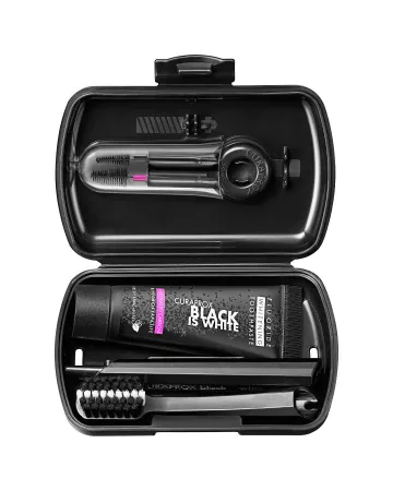 Travel set, Black is white