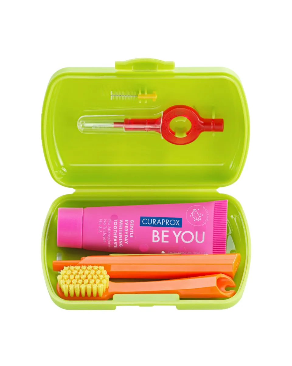 Green Travel Toothbrush Set